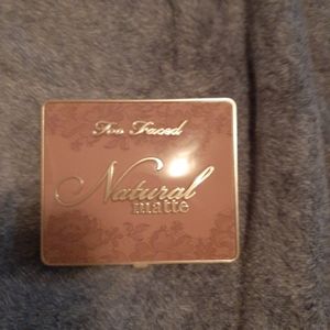 Too faced natural pallet